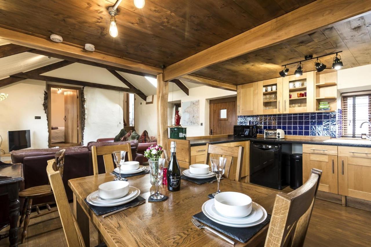 Foxglove - Luxurious Barn Conversion - Blossom Farm Johnston Dış mekan fotoğraf