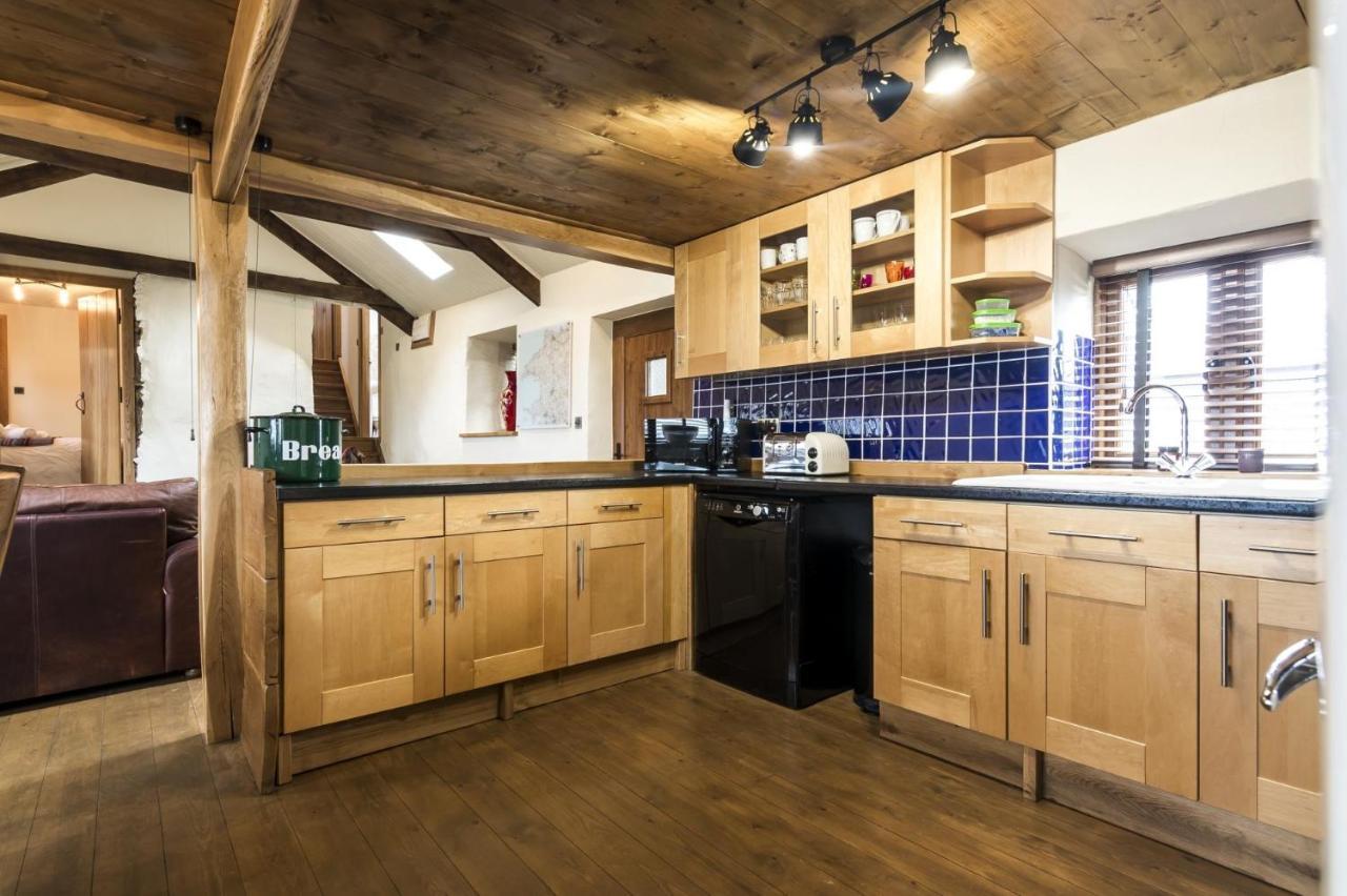 Foxglove - Luxurious Barn Conversion - Blossom Farm Johnston Dış mekan fotoğraf