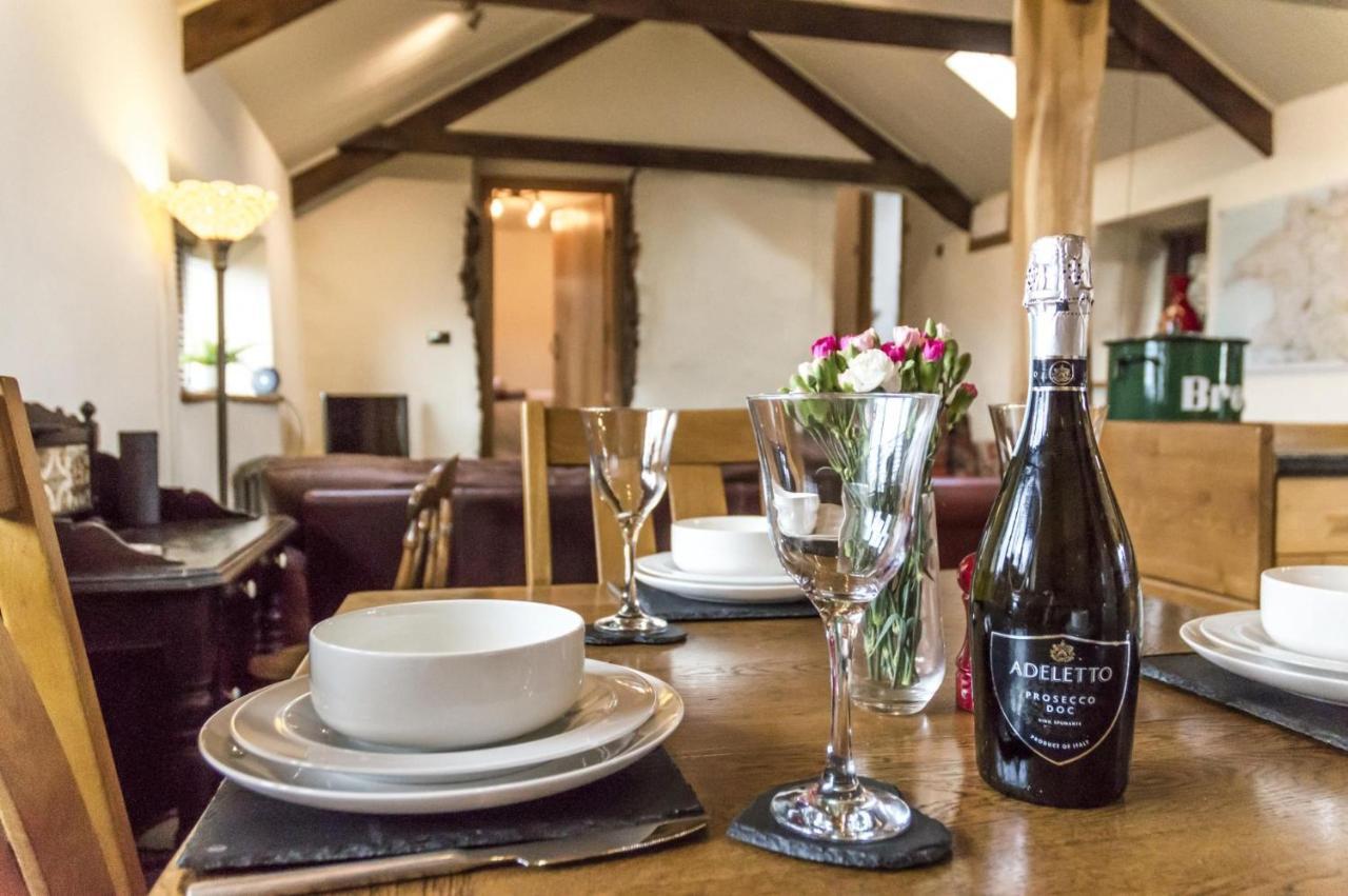 Foxglove - Luxurious Barn Conversion - Blossom Farm Johnston Dış mekan fotoğraf